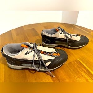 Size 42 (Men’s 9) Mad Rock Approach Shoes